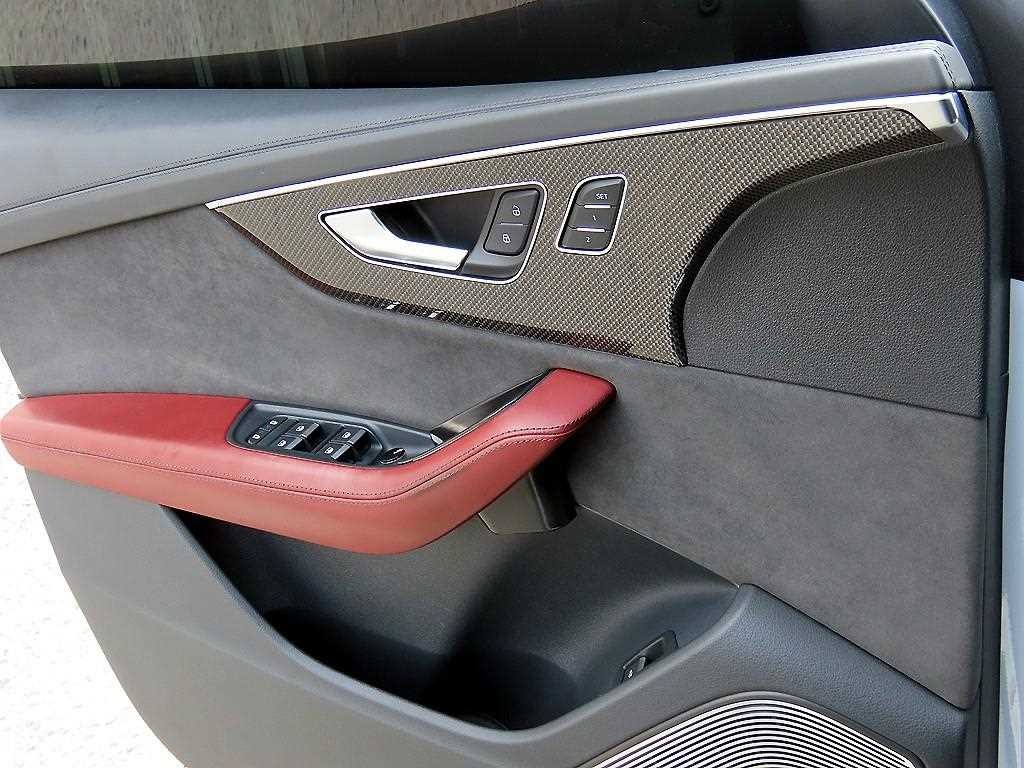 아우디 SQ8 SQ8 (4M) 4.0 TDI 콰트로 이미지 12