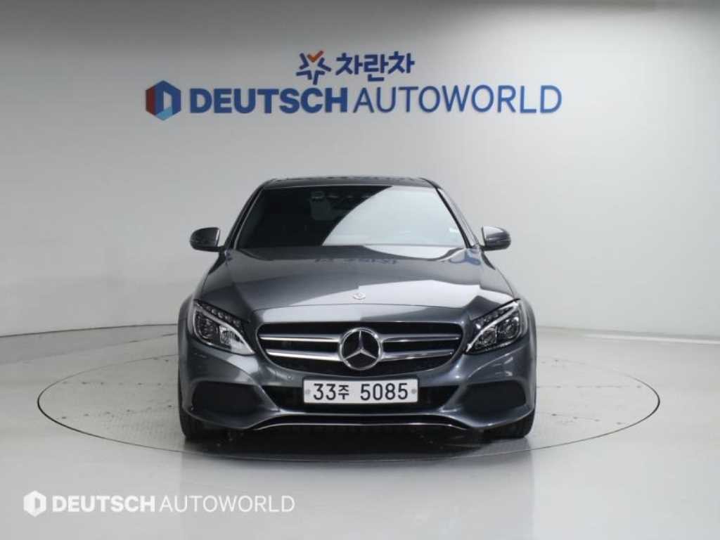 벤츠 C 클래스 C클래스 W205 C350e 이미지 3