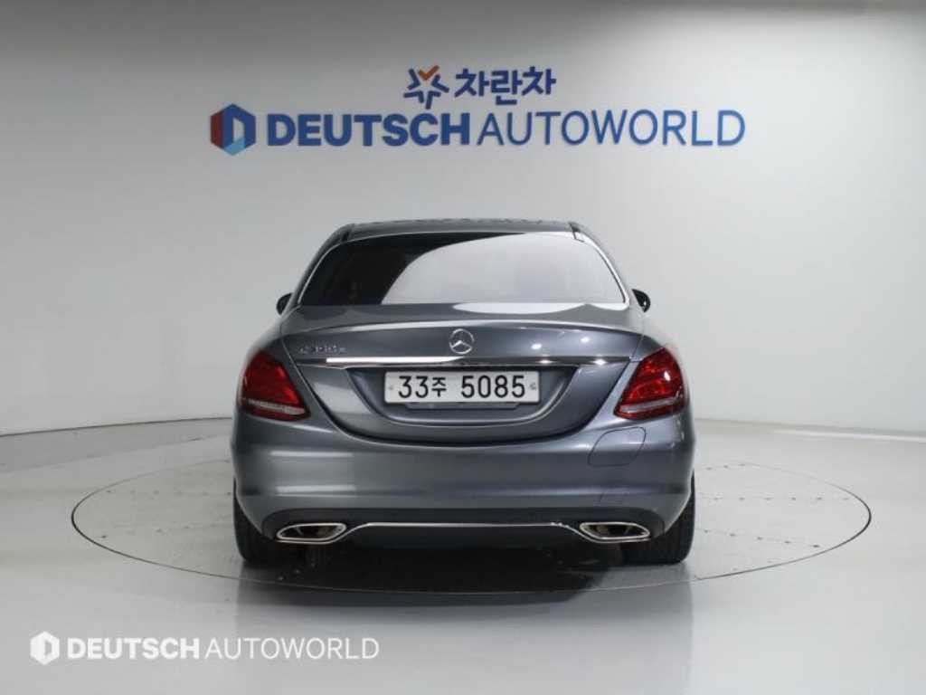 벤츠 C 클래스 C클래스 W205 C350e 이미지 4