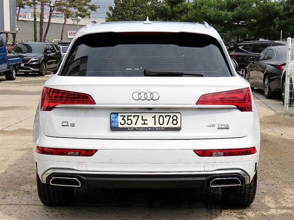 아우디 Q5 Q5 (FY) 45 TFSI 콰트로 프리미엄 이미지 4