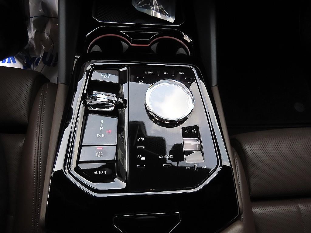 BMW i5 eDrive 40 M 스포츠 이미지 11