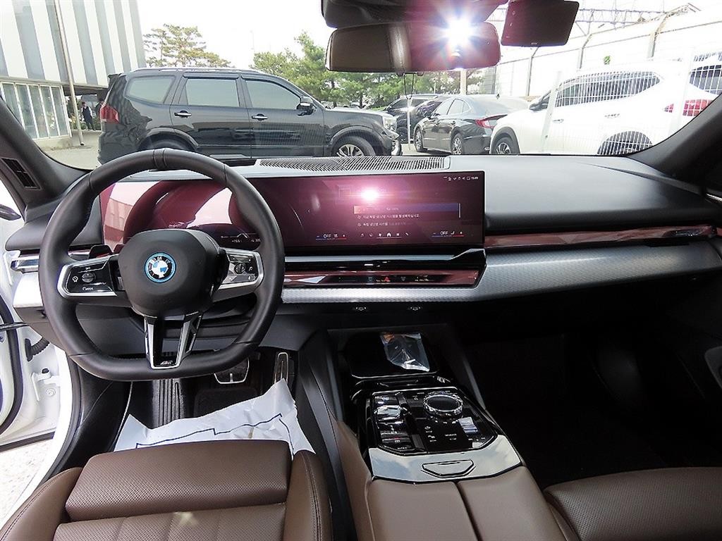 BMW i5 eDrive 40 M 스포츠 이미지 7