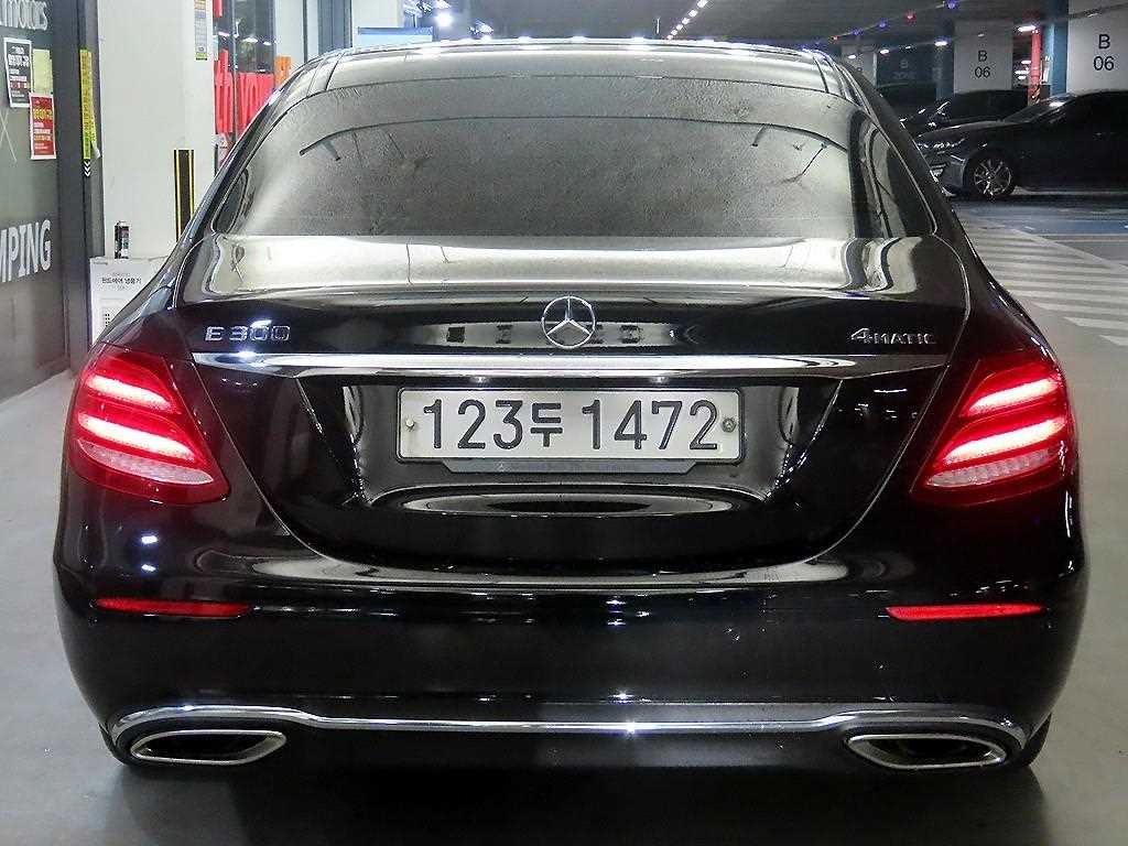 벤츠 E 클래스 E-클래스 W213 E300 4MATIC 아방가르드 이미지 5