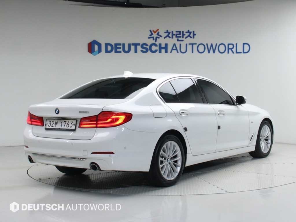 BMW 5시리즈 5시리즈 (G30) 530i 럭셔리 플러스 이미지 2