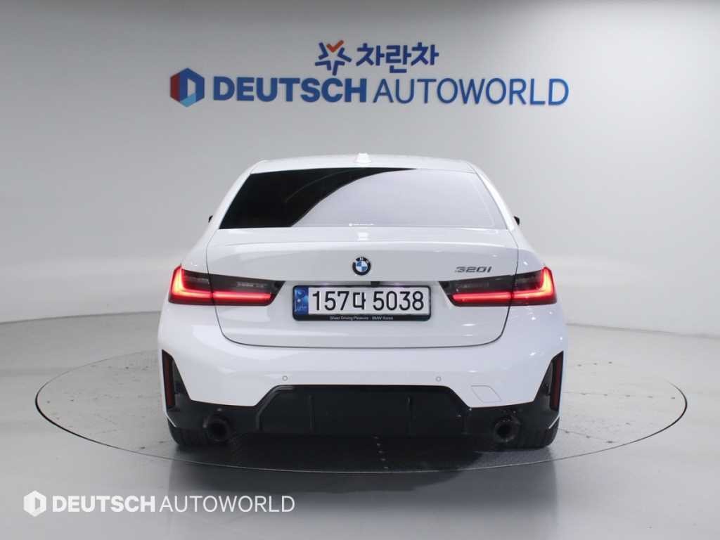 BMW 3시리즈 3시리즈 (G20) 320i M 스포츠 이미지 4