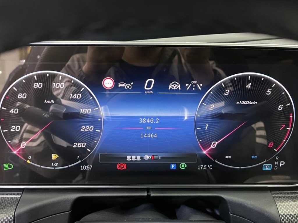 벤츠 C 클래스 C클래스 W206 C300 4MATIC 아방가르드 이미지 17