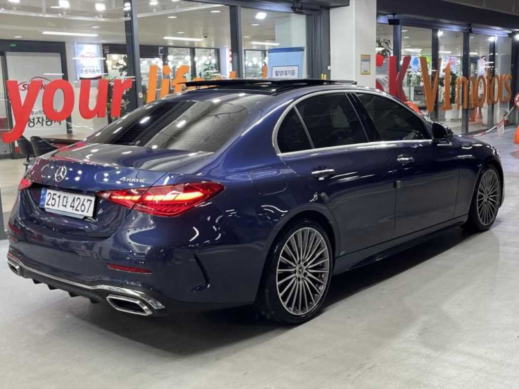 벤츠 C 클래스 C클래스 W206 C300 4MATIC 아방가르드 이미지 4
