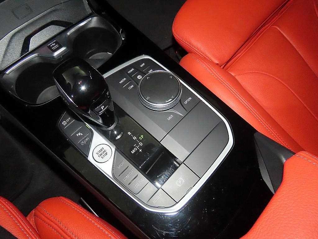 BMW 1시리즈 1시리즈 (F40) 120i M 스포츠 이미지 12