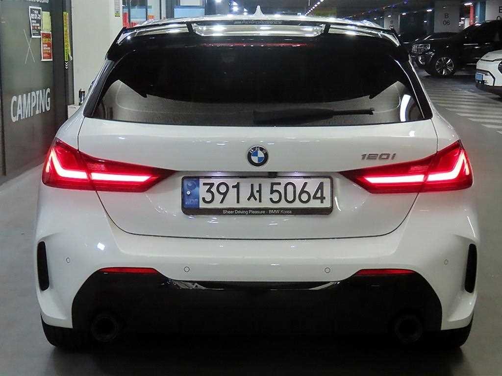 BMW 1시리즈 1시리즈 (F40) 120i M 스포츠 이미지 5