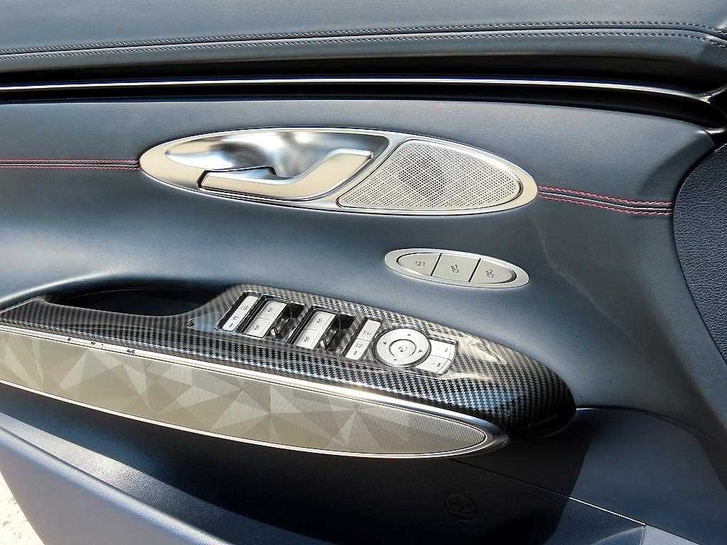 제네시스 GV70 2.5T 가솔린 2WD 스포츠 이미지 12