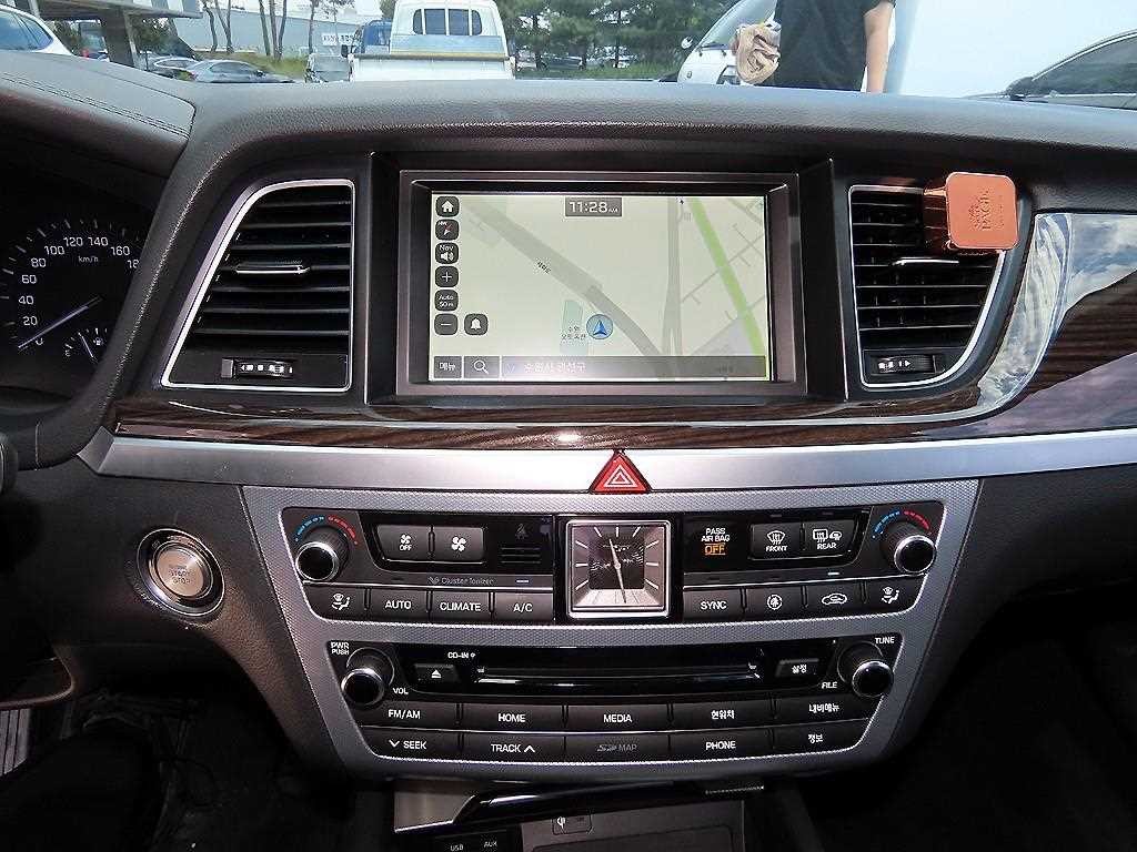 제네시스 G80 3.3 GDI AWD 럭셔리 이미지 16