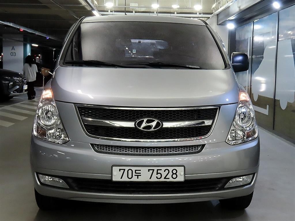현대 스타렉스 그랜드 스타렉스 11인승 왜건 4WD HVX VIP팩 이미지 2