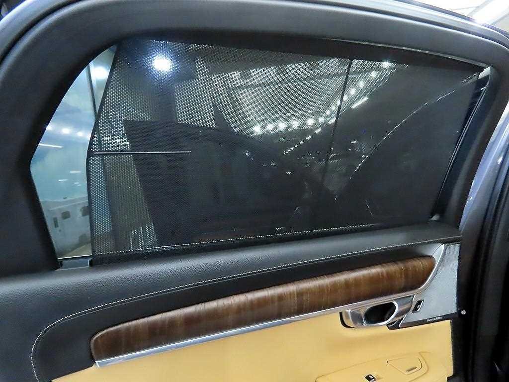 볼보 S90 B5 얼티메이트 브라이트 이미지 16