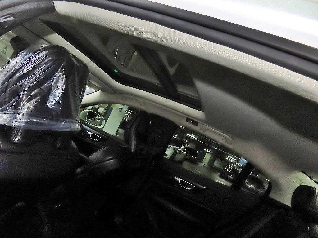 볼보 S60 S60(3세대) T5 모멘텀 이미지 17