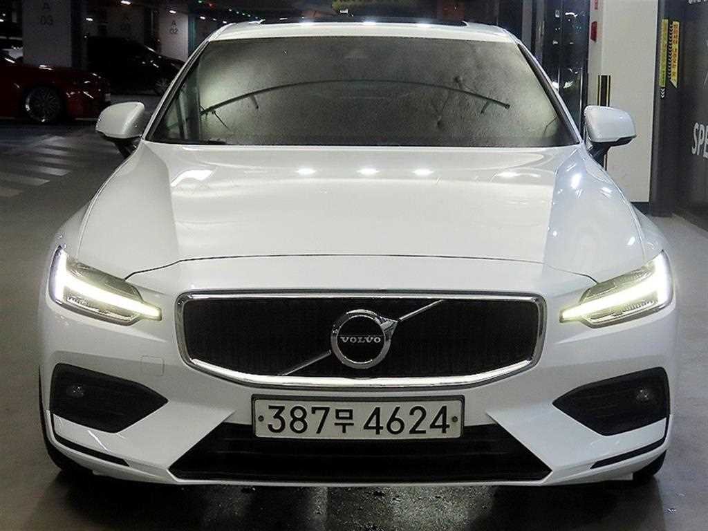 볼보 S60 S60(3세대) T5 모멘텀 이미지 2