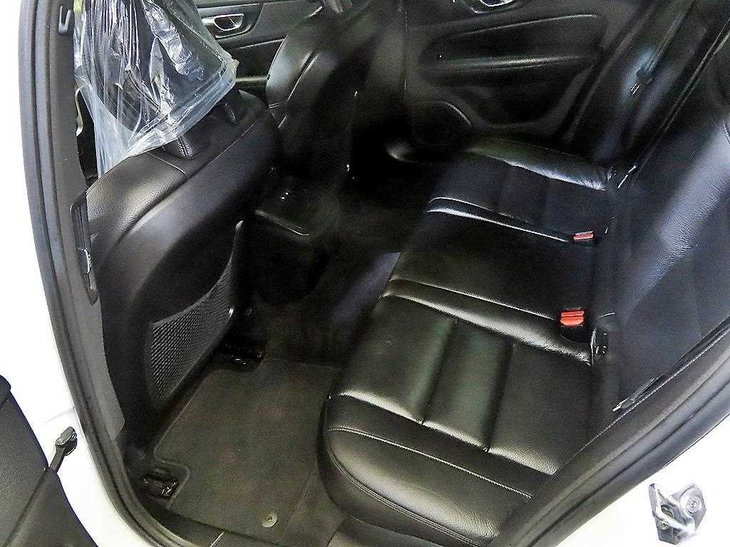 볼보 S60 S60(3세대) T5 모멘텀 이미지 7