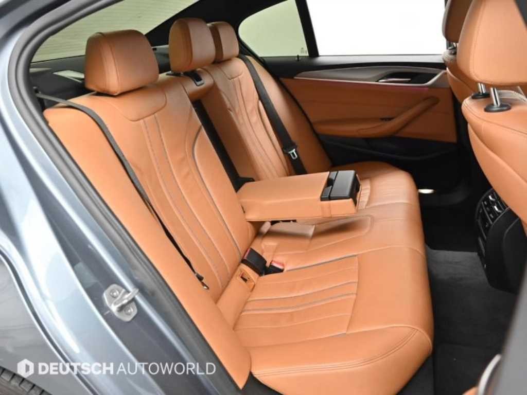 BMW 5시리즈 5시리즈 (G30) 530i xDrive M 스포츠 플러스 이미지 12