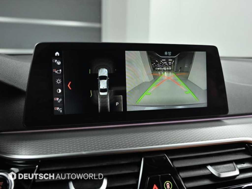 BMW 5시리즈 5시리즈 (G30) 530i xDrive M 스포츠 플러스 이미지 15
