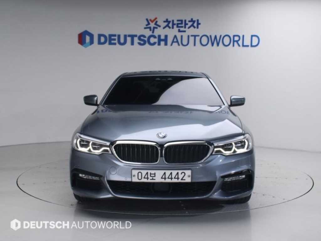 BMW 5시리즈 5시리즈 (G30) 530i xDrive M 스포츠 플러스 이미지 3