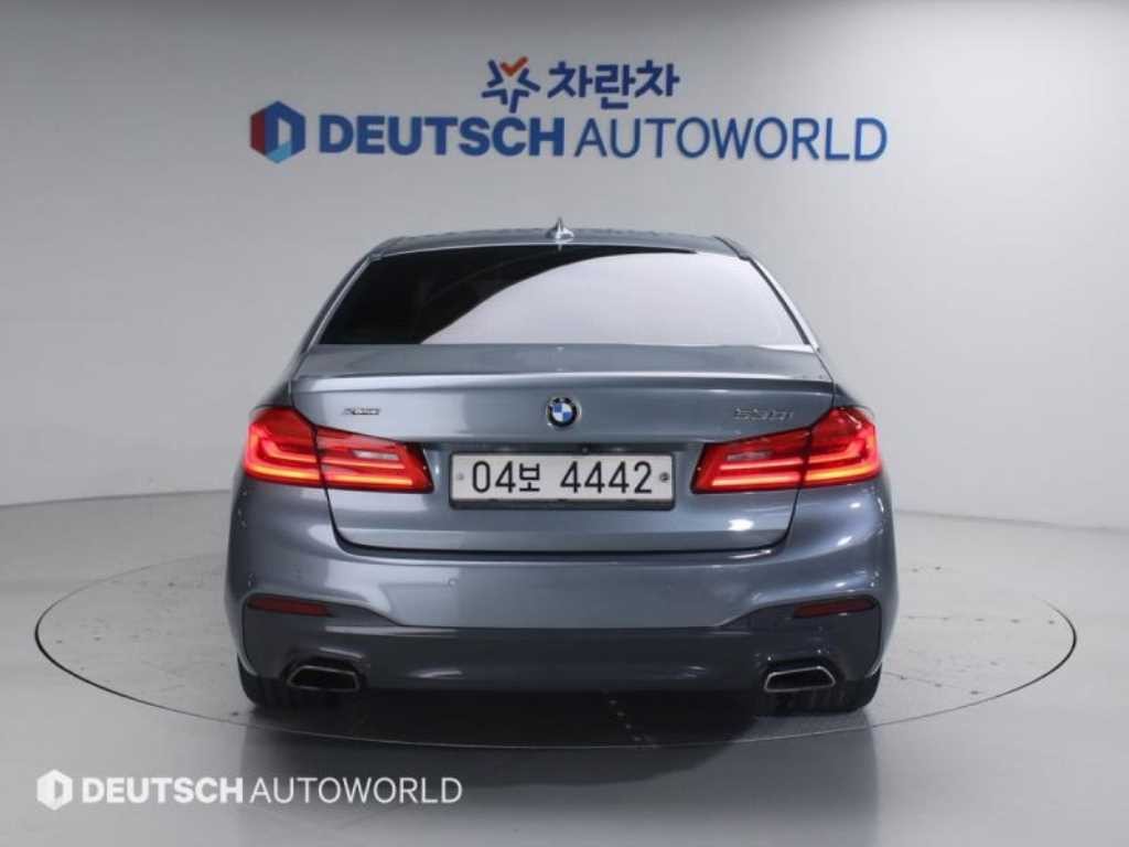 BMW 5시리즈 5시리즈 (G30) 530i xDrive M 스포츠 플러스 이미지 4