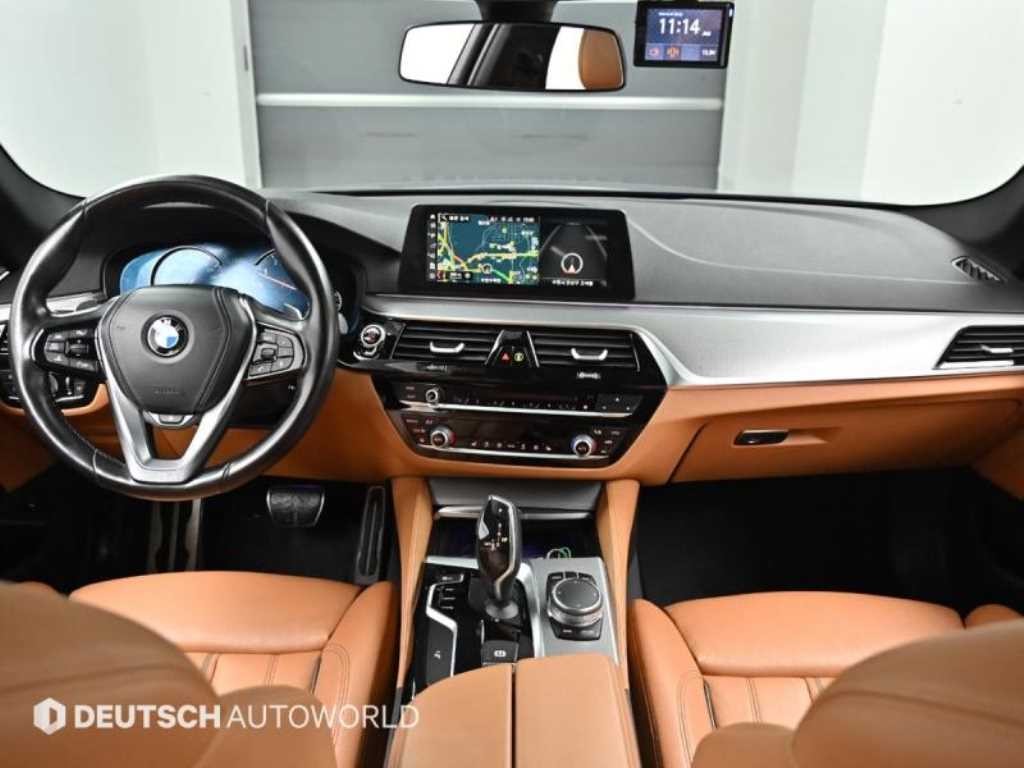 BMW 5시리즈 5시리즈 (G30) 530i xDrive M 스포츠 플러스 이미지 7