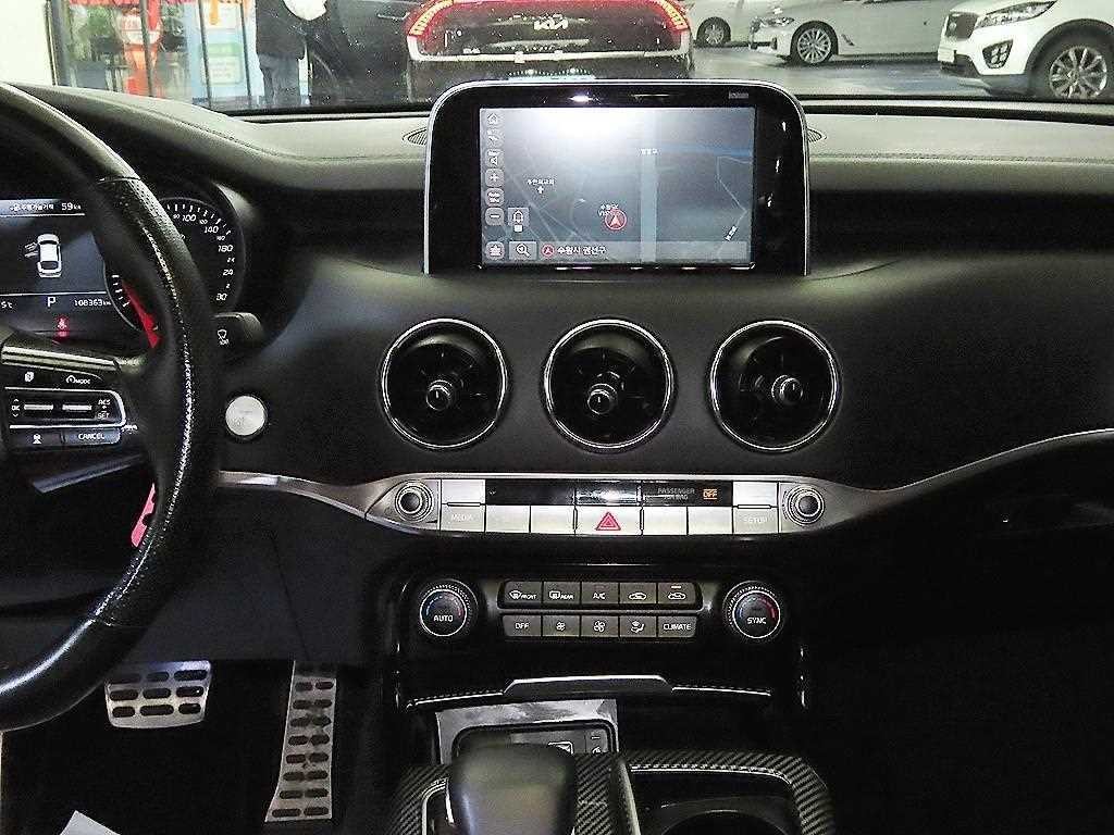 기아 스팅어 가솔린 3.3 터보 2WD GT 이미지 11