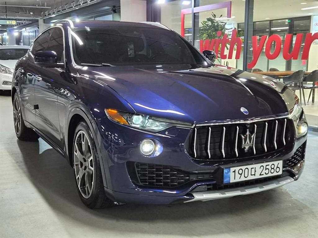 마세라티 르반떼 3.0 S AWD 이미지 1