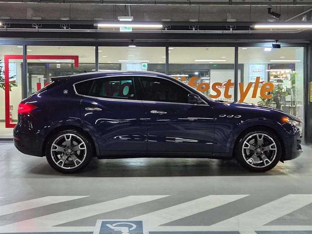 마세라티 르반떼 3.0 S AWD 이미지 3