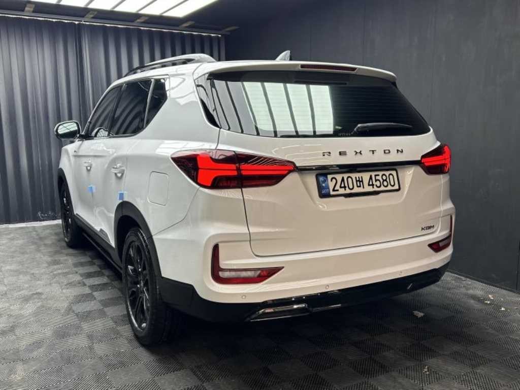KG모빌리티(쌍용) 렉스턴 올 뉴 렉스턴 (Y450) 디젤 2.2 4WD 더 블랙 이미지 3