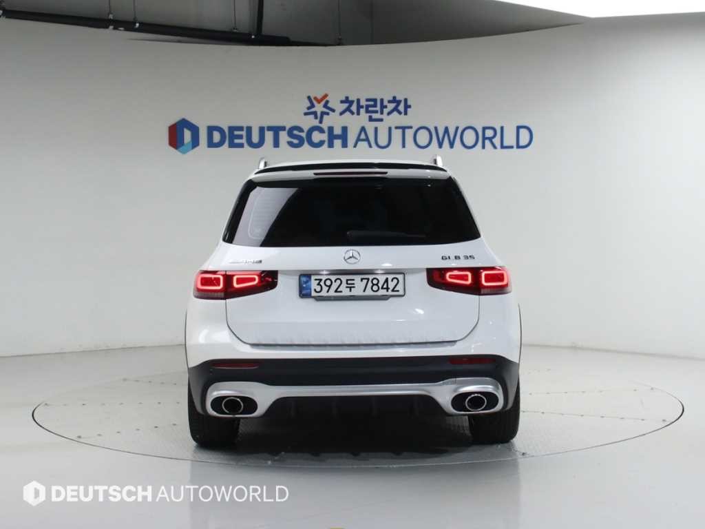 벤츠 GLB 클래스 GLB클래스 X247 AMG GLB 35 4MATIC 이미지 4