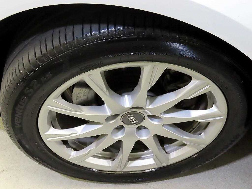 아우디 A4 A4 (B9) 40 TFSI 이미지 20