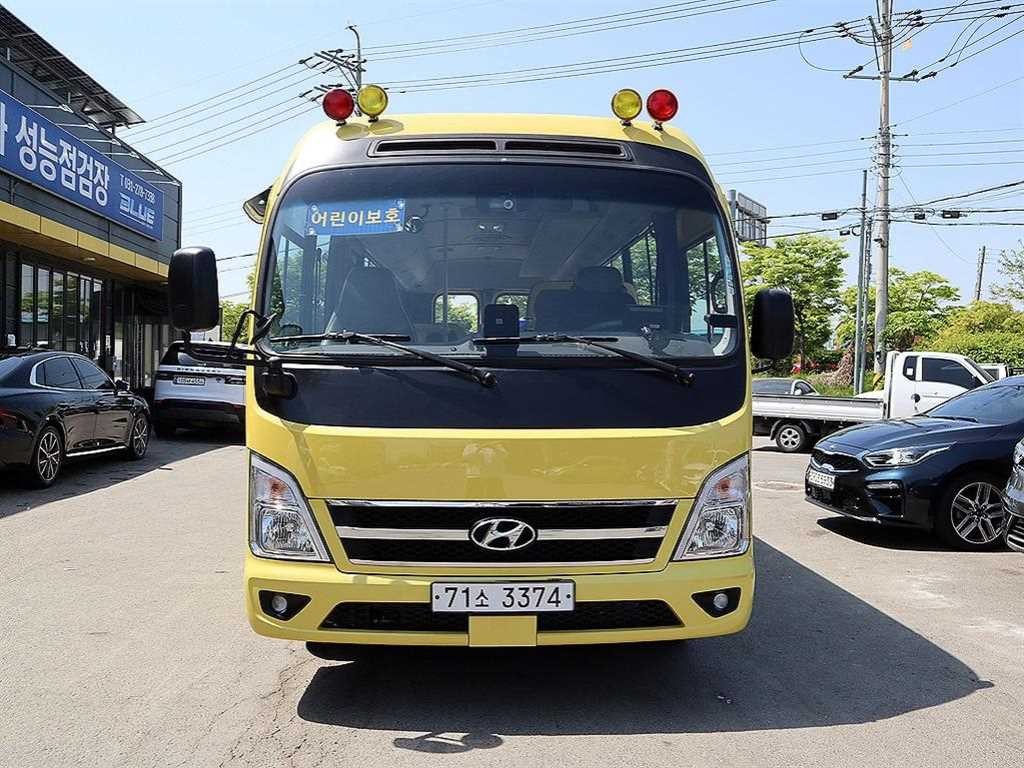 중대형버스 소형현대버스 카운티 뉴 브리즈 어린이버스 장축 29인승 디럭스 이미지 1