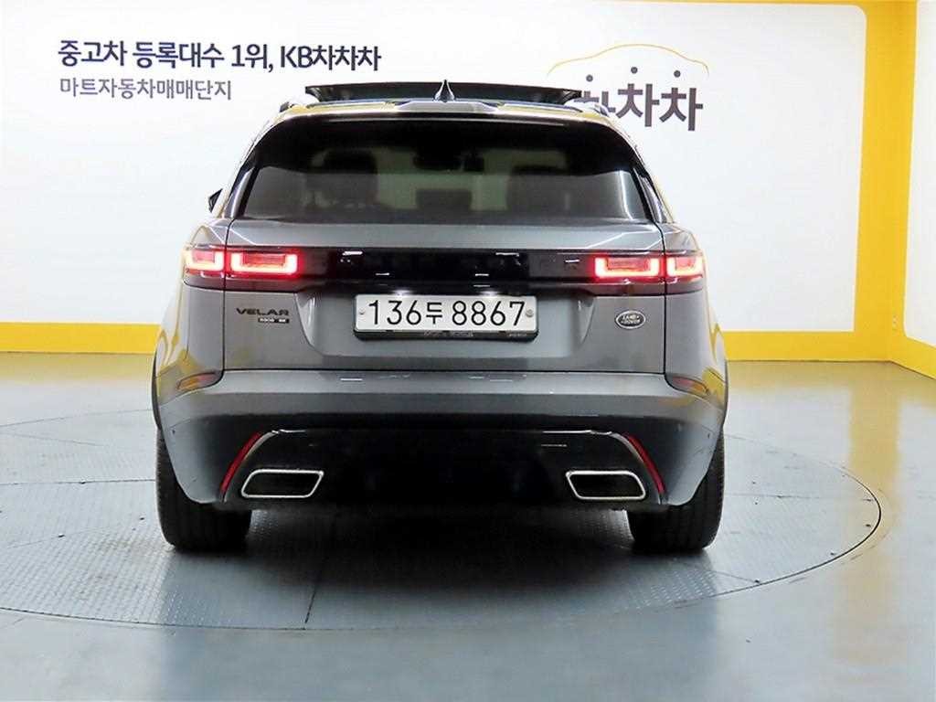 랜드로버 레인지로버 벨라 3.0 D300 R-다이나믹 SE 이미지 3