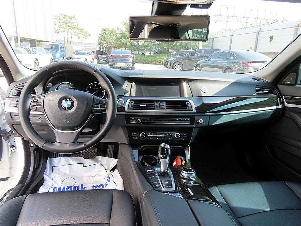 BMW 5시리즈 5시리즈 (F10) 520d xDrive 이미지 7
