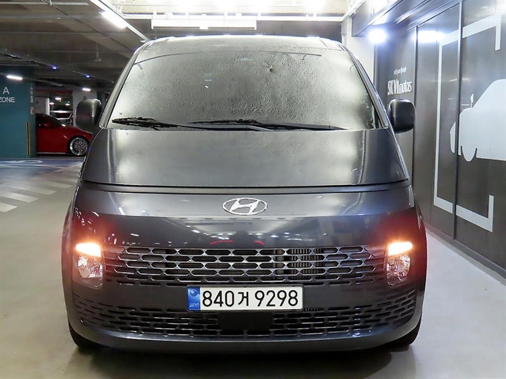 현대 스타리아 2WD 디젤 카고 스마트 3인승 이미지 2
