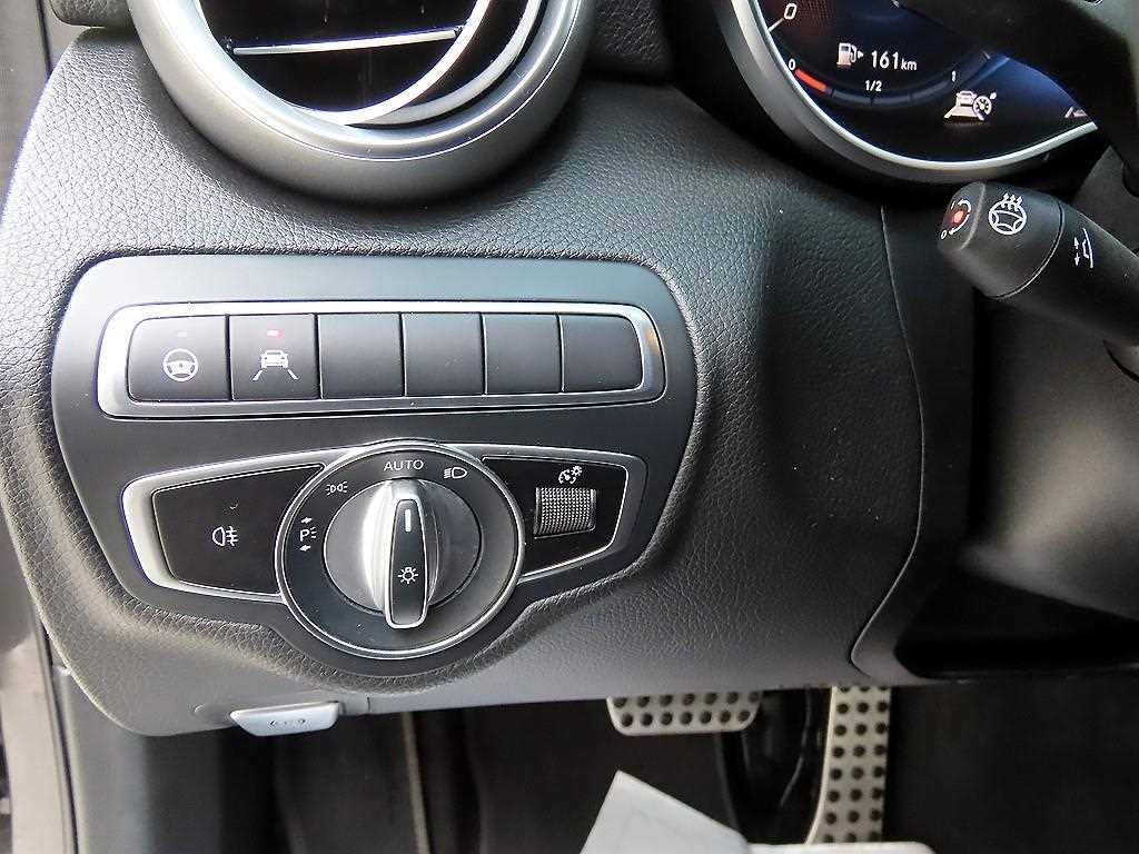 벤츠 C 클래스 C클래스 W205 C200 AMG LINE 이미지 12