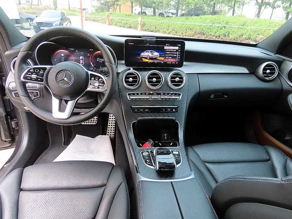 벤츠 C 클래스 C클래스 W205 C200 AMG LINE 이미지 7