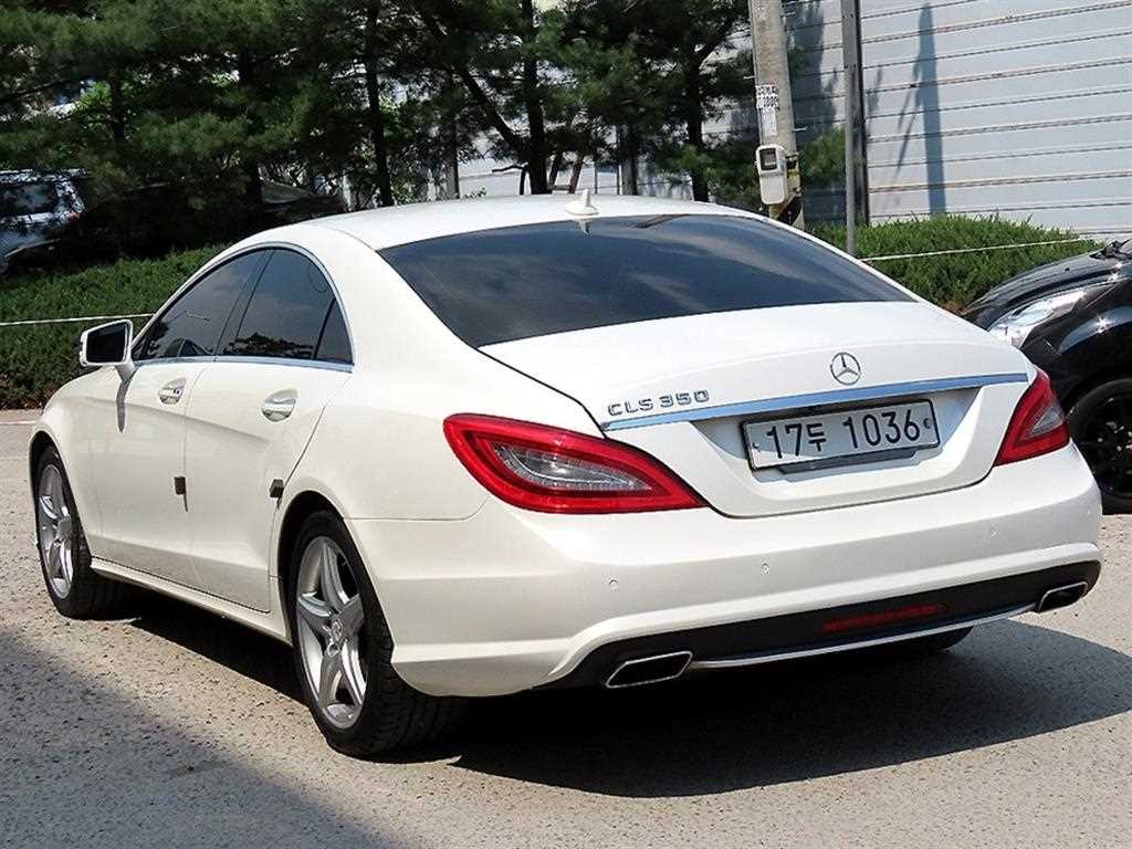 벤츠 CLS 클래스 CLS클래스 W218 CLS 350 AMG 스포츠팩 이미지 3