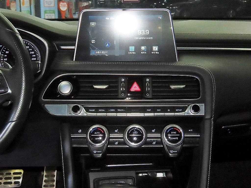 제네시스 G70 2.0T 슈프림 이미지 11