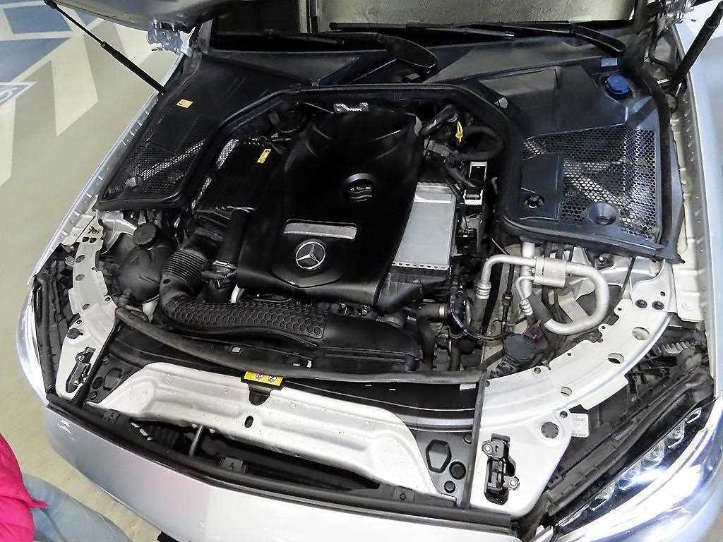 벤츠 C 클래스 C클래스 W205 C200 이미지 19