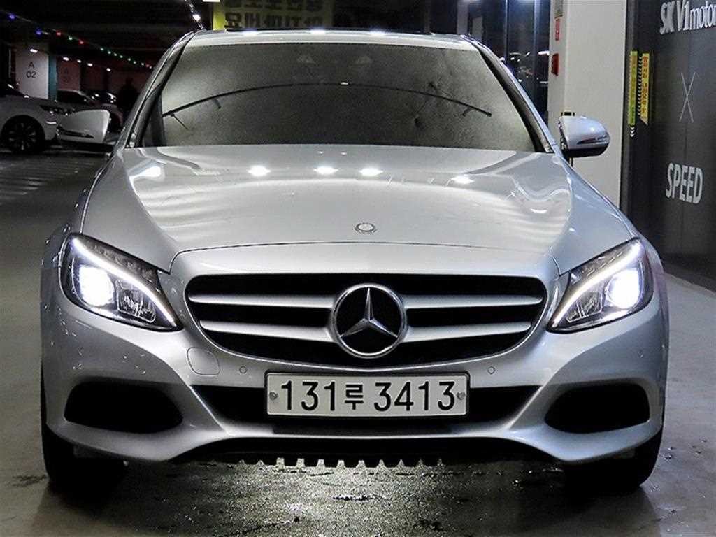 벤츠 C 클래스 C클래스 W205 C200 이미지 2