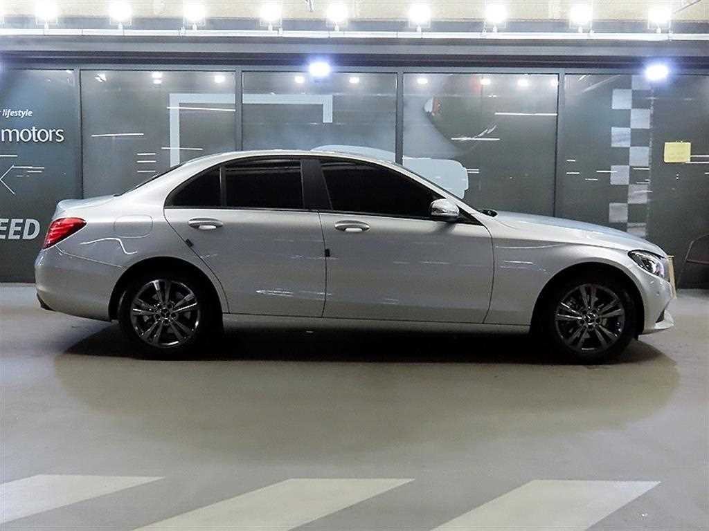 벤츠 C 클래스 C클래스 W205 C200 이미지 3