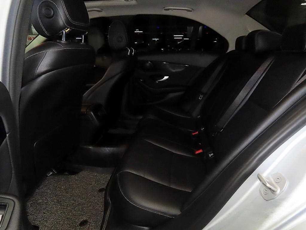 벤츠 C 클래스 C클래스 W205 C200 이미지 7