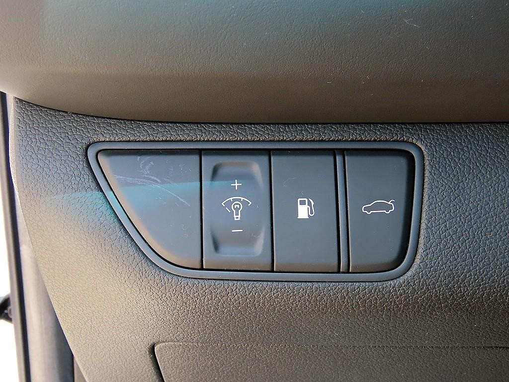 제네시스 G70 더 뉴 G70 가솔린 2.0T 2WD 기본형 이미지 12