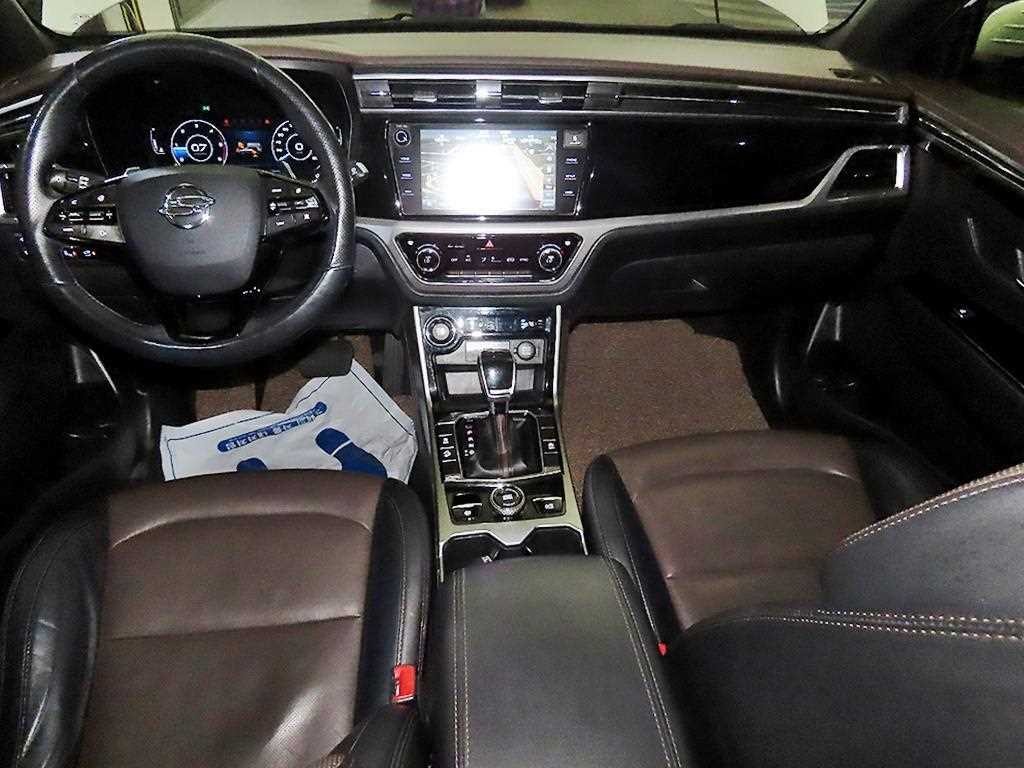KG모빌리티(쌍용) 코란도 뷰티풀코란도 2WD 디젤 1.6 판타스틱 이미지 10