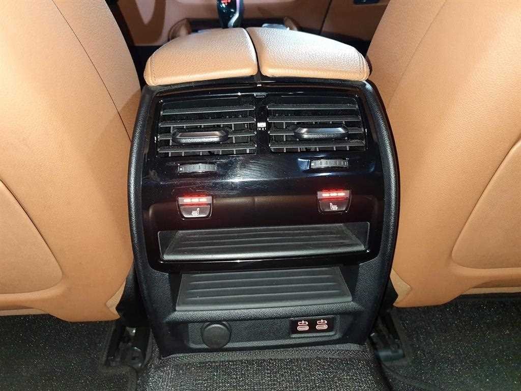 BMW 5시리즈 5시리즈 (G30) 520i M 스포츠 이미지 17