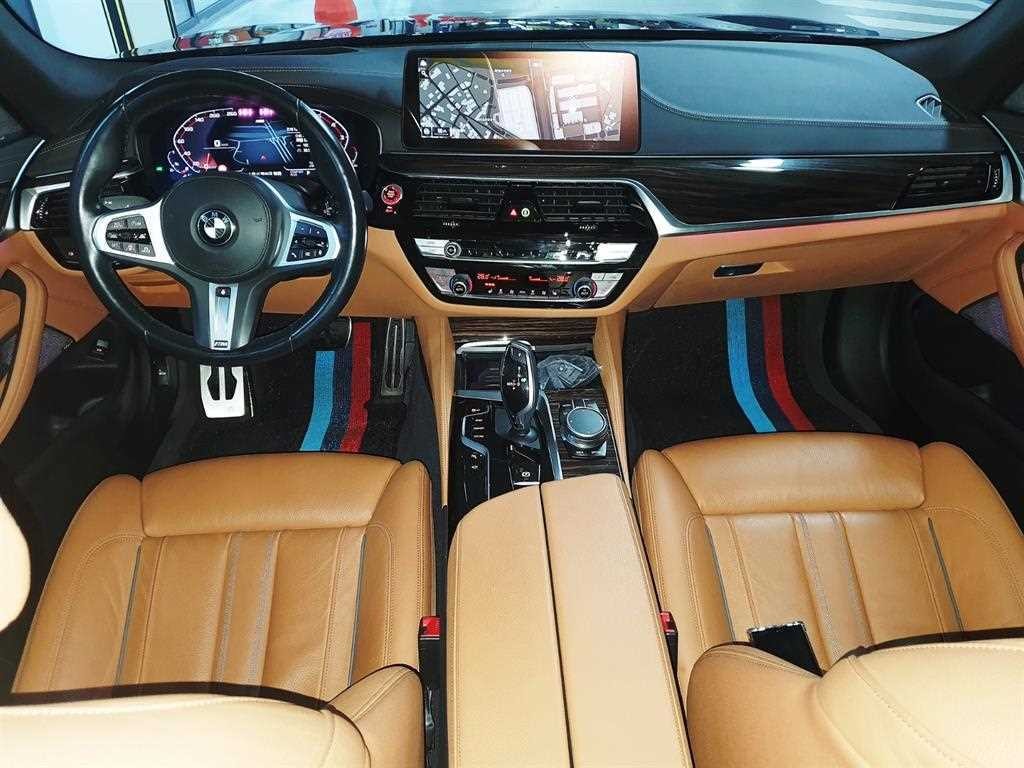 BMW 5시리즈 5시리즈 (G30) 520i M 스포츠 이미지 7