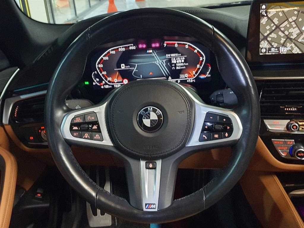 BMW 5시리즈 5시리즈 (G30) 520i M 스포츠 이미지 8