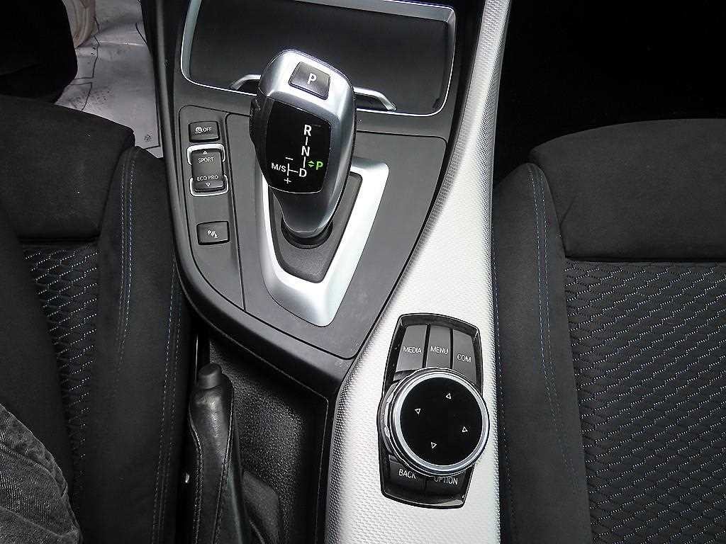 BMW 1시리즈 1시리즈 (F20) 118d M 스포츠 섀도우 에디션 이미지 10