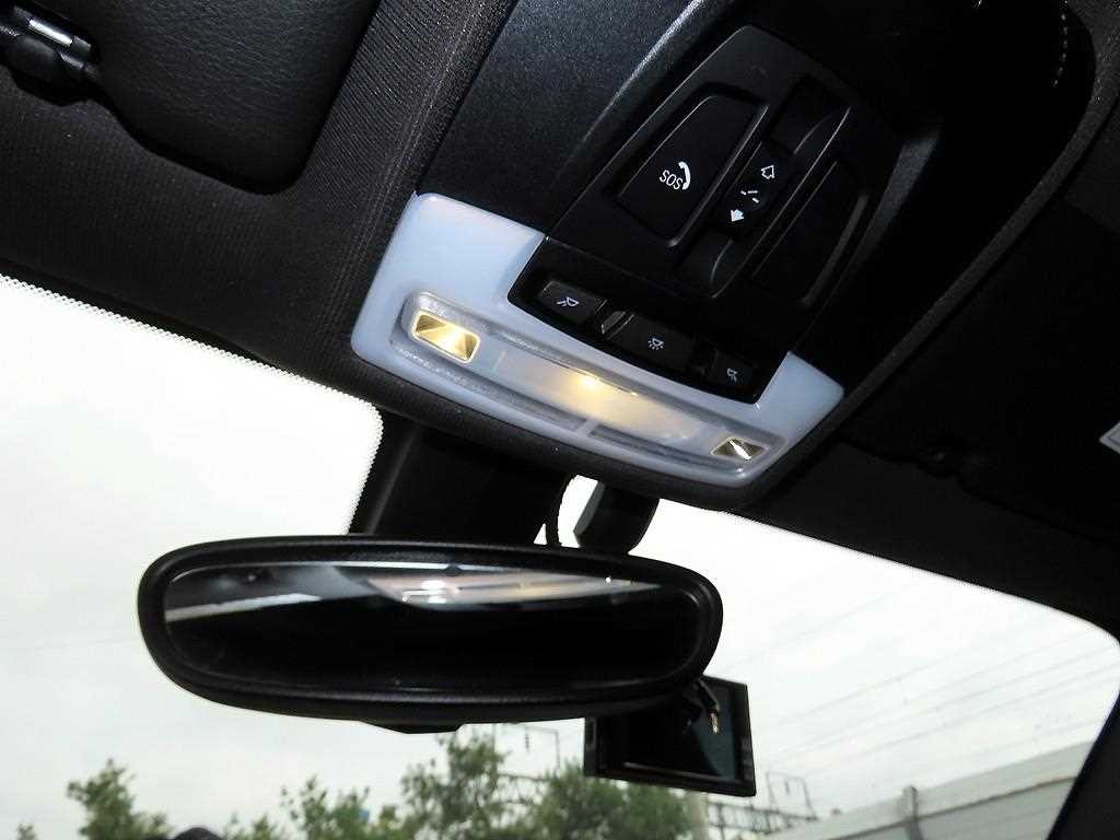 BMW 1시리즈 1시리즈 (F20) 118d M 스포츠 섀도우 에디션 이미지 16